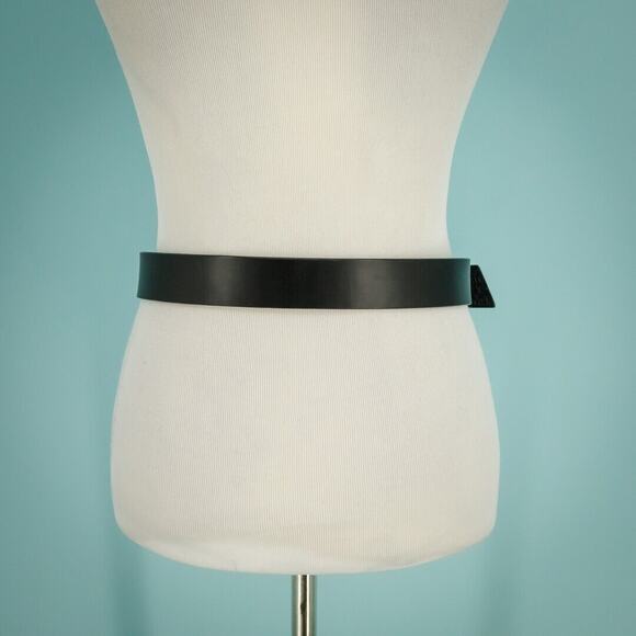 Robert Graham Size 32 Norton Black Leather Floral Embossed Reversible Belt - Picture 5 of 8